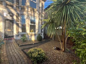 Photo 13- click for photo gallery